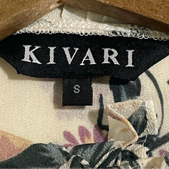 Kivari Womens ChiffonRuffle Collar Pleated Floral Feminine Blouse Size Small - Picture 9 of 12